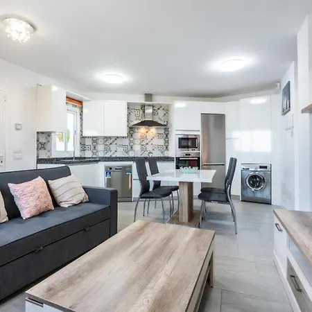 בית נופש El Rinconcito Con Vistas Al Mar Los Menores